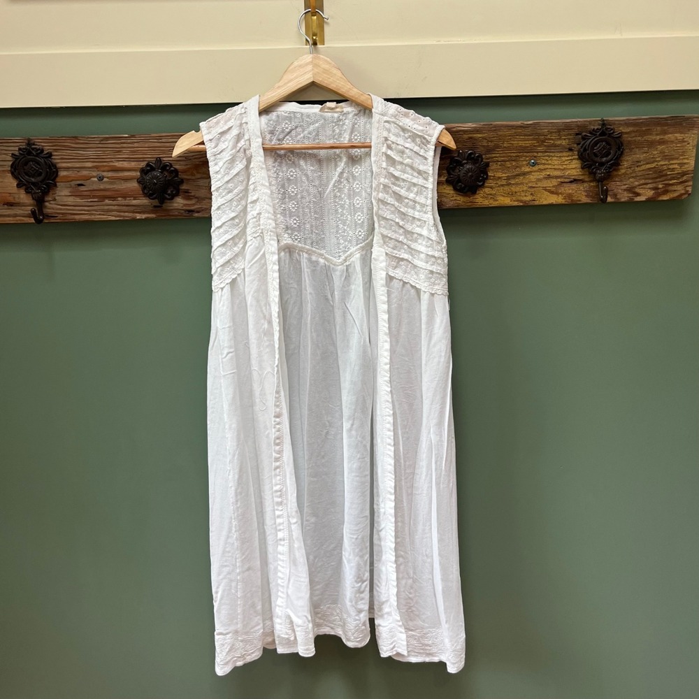 POL White‎ Eyelet Lace Floral Embroidered Duster Vest Sleeveless JFT476 Womens S